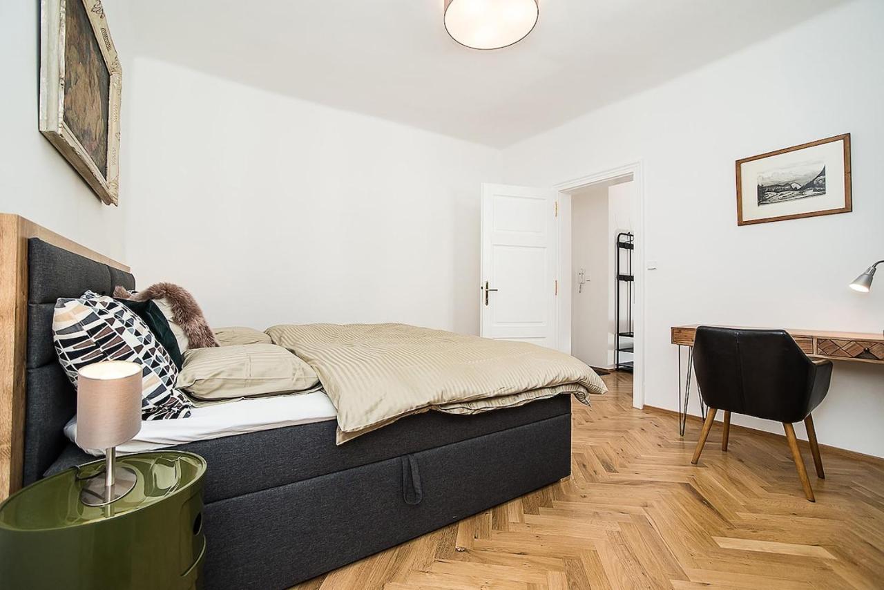 Newly Renovated 1-bed At Charles Bridge Lägenhet Prag