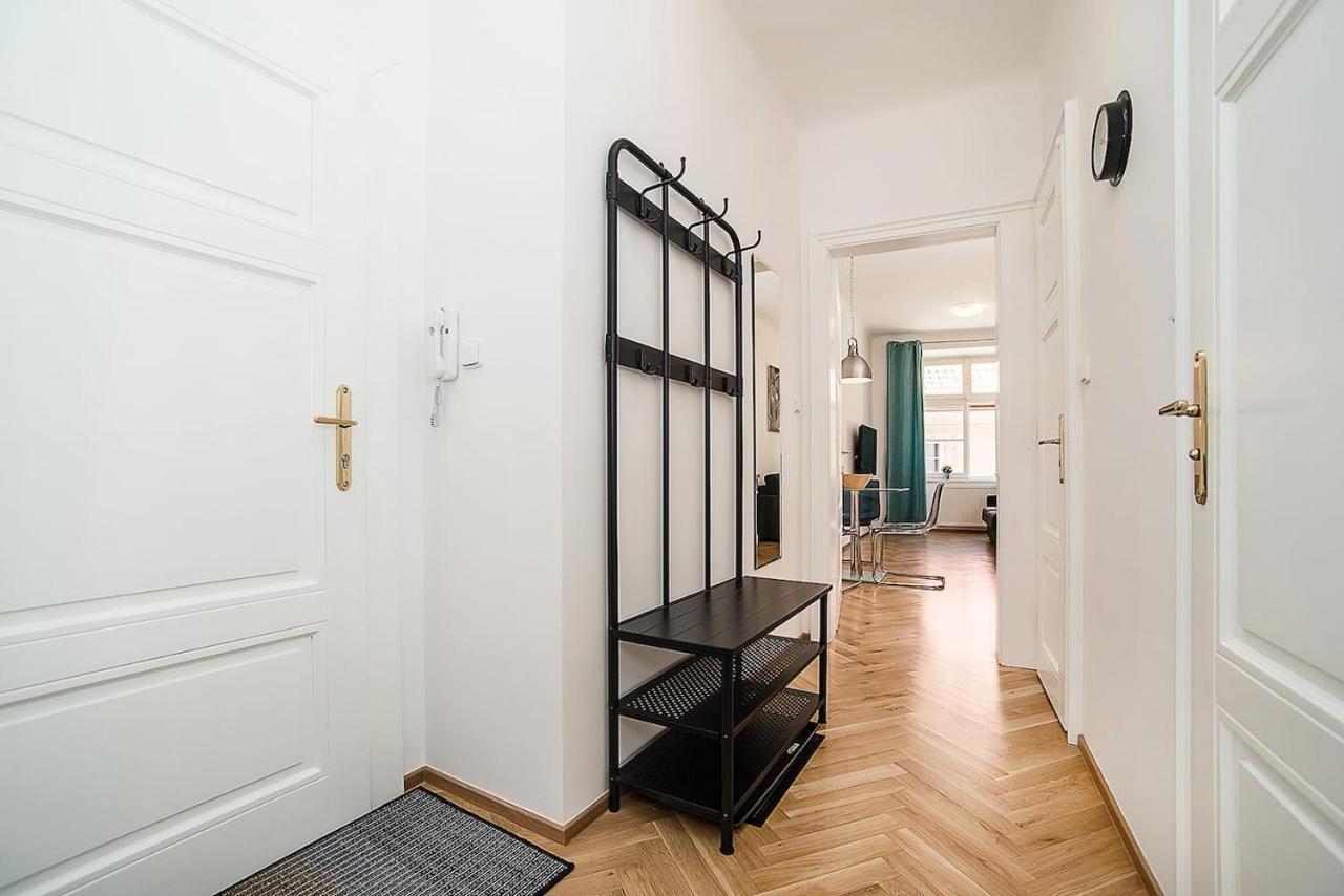 Newly Renovated 1-bed At Charles Bridge Lägenhet