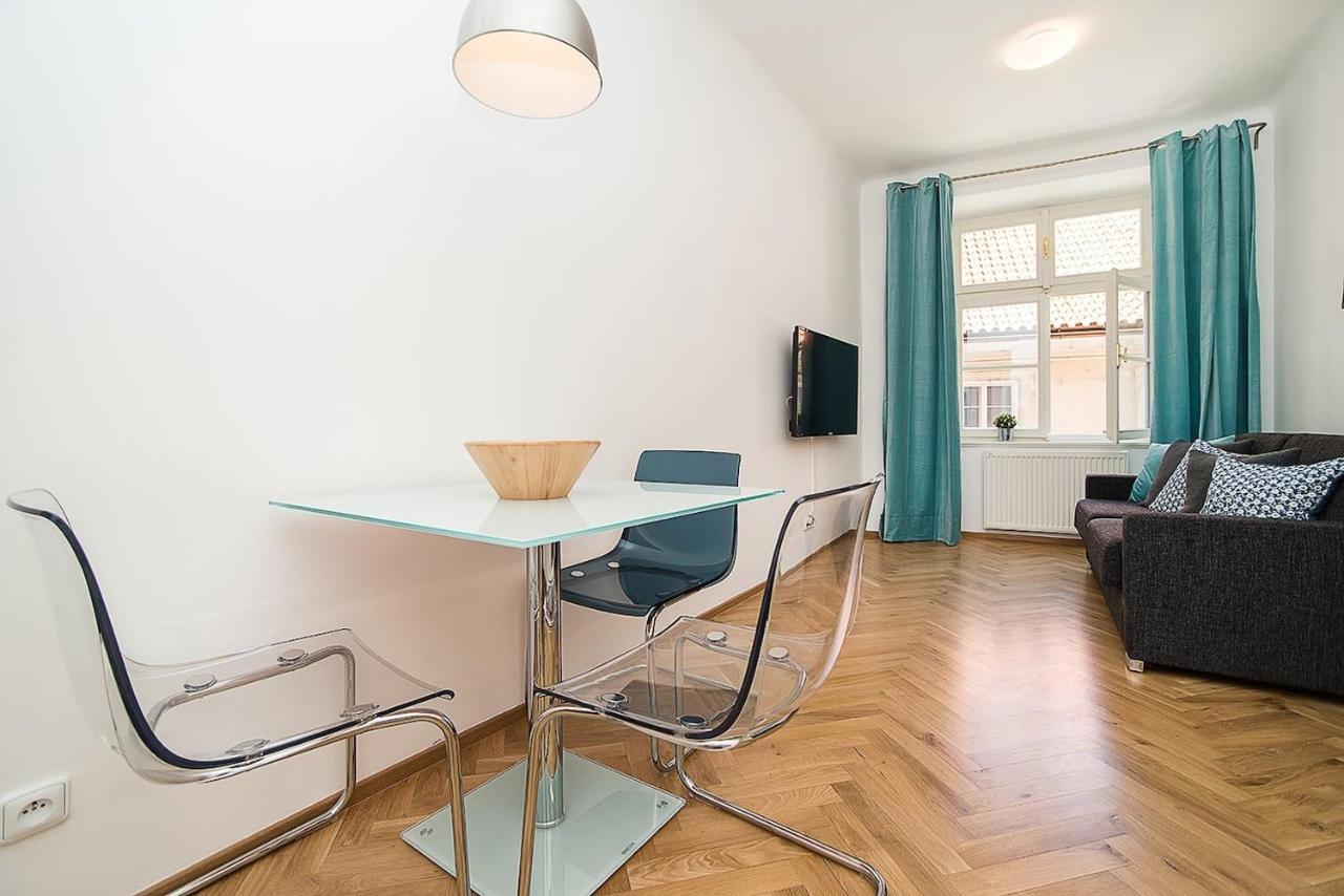 Newly Renovated 1-bed At Charles Bridge Lägenhet *
